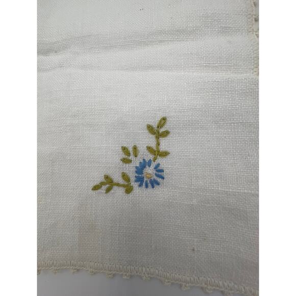 Vintage Set of 4 Ivory Ladies Handkerchiefs With Blue Embroidery Flower Crochet - Picture 5 of 11